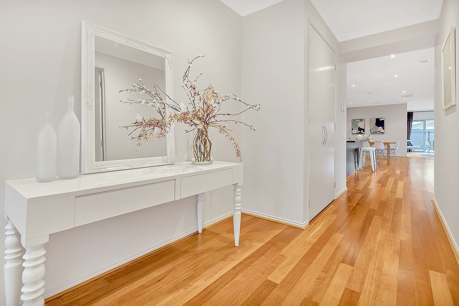 33 Wattletree Street, Craigieburn VIC 3064, Craigieburn - Thumbnail 2