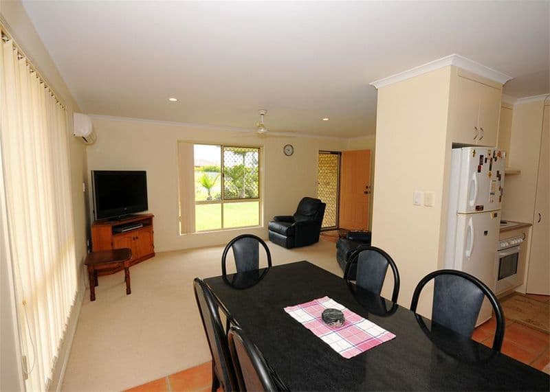 14 Rankin Street, POINT VERNON QLD 4655, Point Vernon - Thumbnail 3