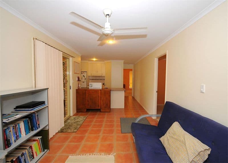14 Rankin Street, POINT VERNON QLD 4655, Point Vernon - Thumbnail 5