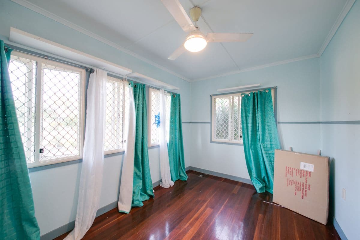 8 Crosshill Street, Leichhardt QLD 4305, Leichhardt - Thumbnail 6