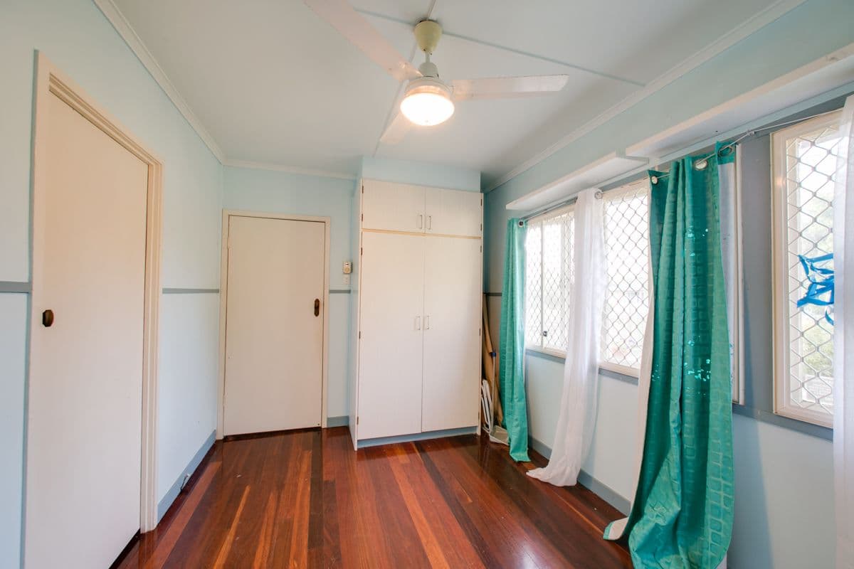 8 Crosshill Street, Leichhardt QLD 4305, Leichhardt - Thumbnail 7