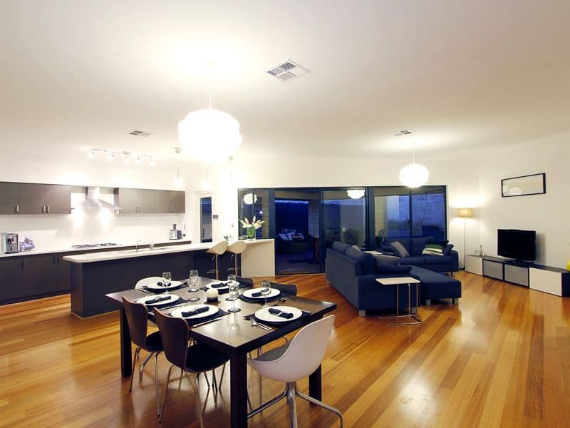 4 Kelty Road, WANNEROO WA 6065, Wanneroo - Thumbnail 2