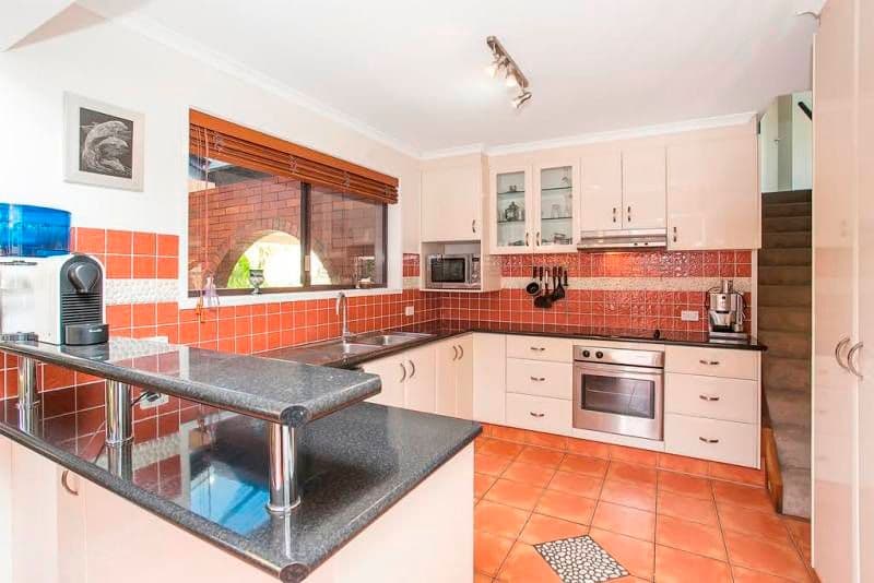 66 Christine Avenue, Burleigh Waters QLD 4220, Burleigh Waters - Thumbnail 5