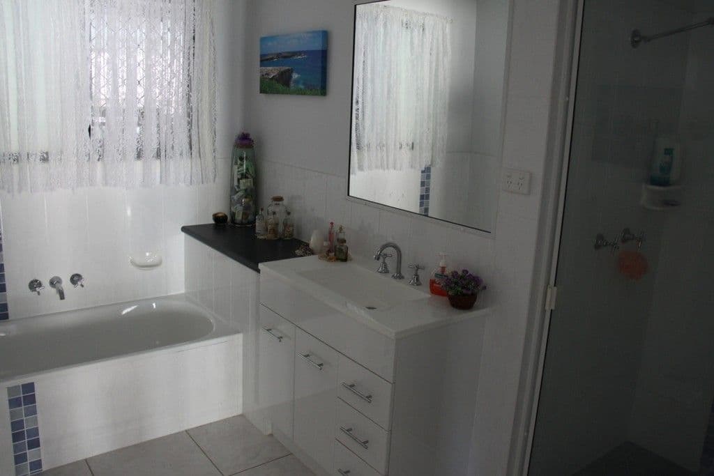 25 Bauhinia Street, Boyne Island QLD 4680, Boyne Island - Thumbnail 5