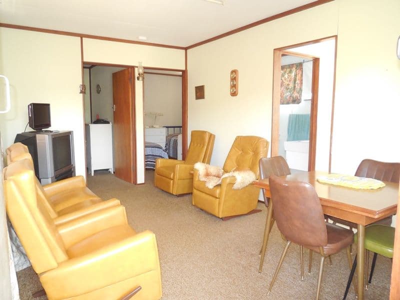 4 Wedge Avenue, Lancelin WA 6044, Lancelin - Thumbnail 2