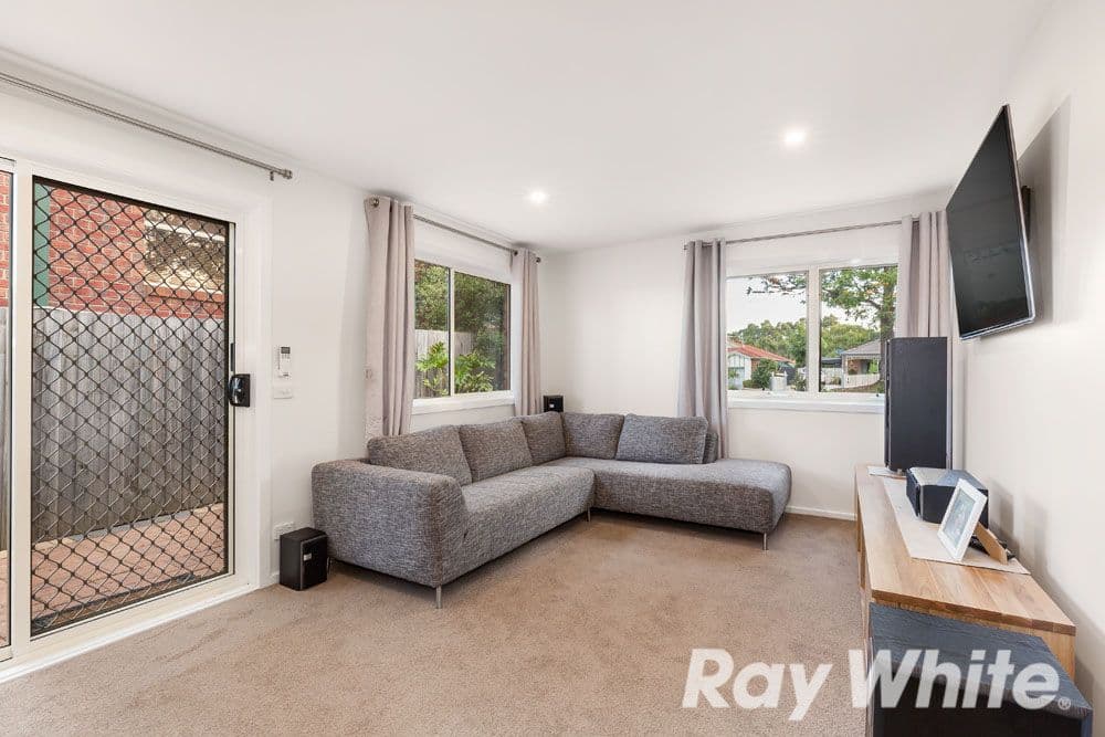 1 Windmill Rise, Diamond Creek VIC 3089, Diamond Creek - Thumbnail 2