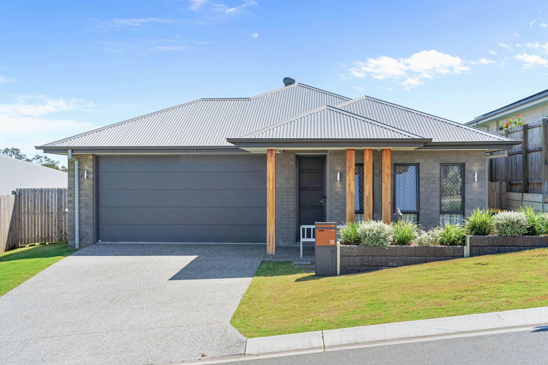 10 Edinburgh Street, Ripley QLD 4306, Ripley - Thumbnail 2