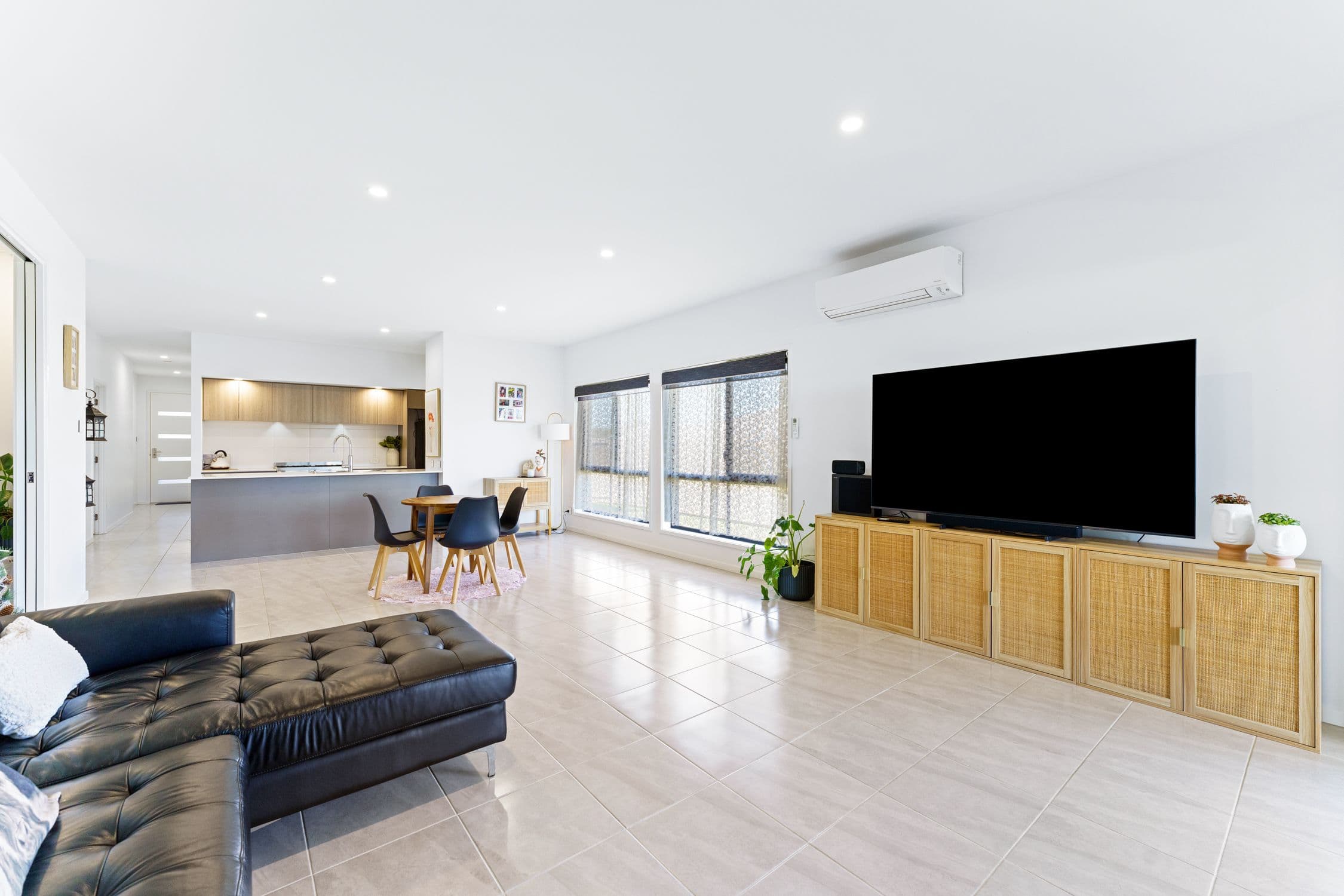 10 Edinburgh Street, Ripley QLD 4306, Ripley - Thumbnail 3