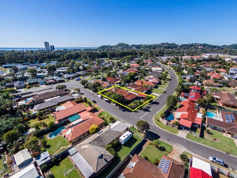 4 Carolina Close, Elanora QLD 4221, Elanora - Image 1
