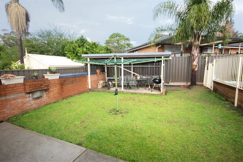 81 Ballantrae Drive, ST ANDREWS NSW 2566, St Andrews - Thumbnail 7