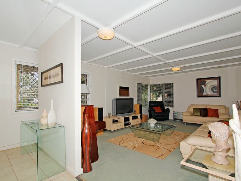 99 Halvorson Road, MORLEY WA 6062, Morley - Thumbnail 2