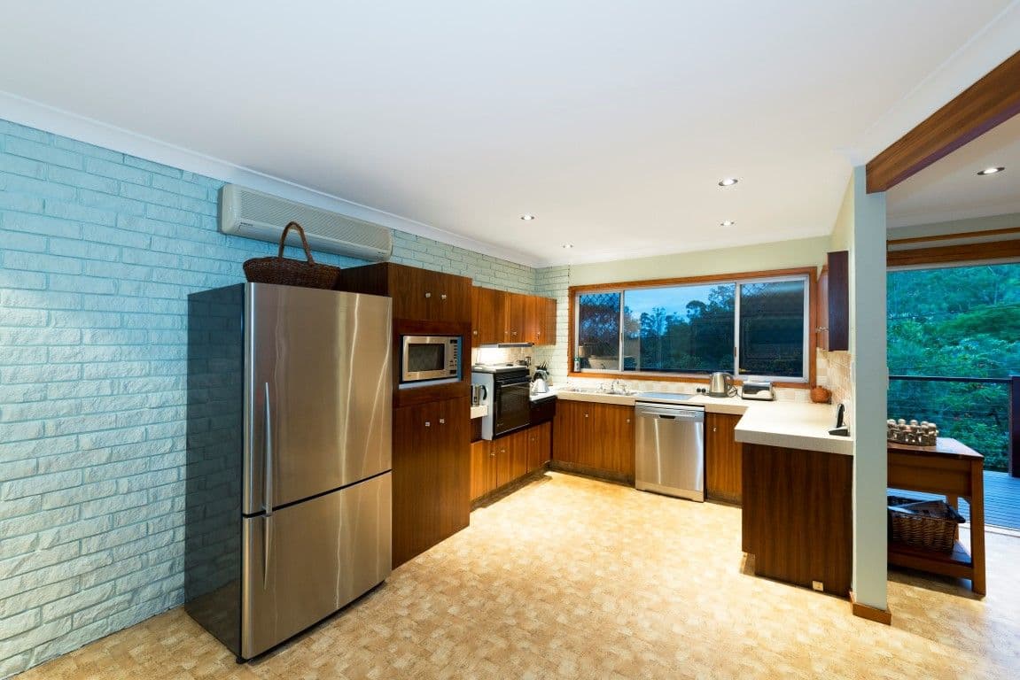 4 Odessa Street, HOLLAND PARK WEST QLD 4121, Holland Park West - Thumbnail 5