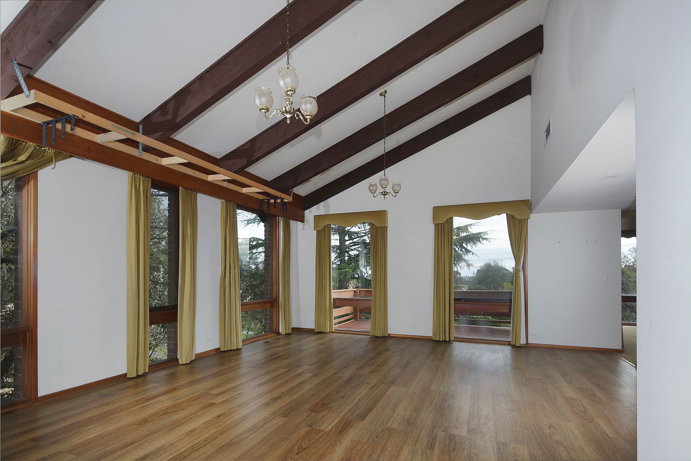 13 Brendan Avenue, Doncaster VIC 3108, Doncaster - Thumbnail 2