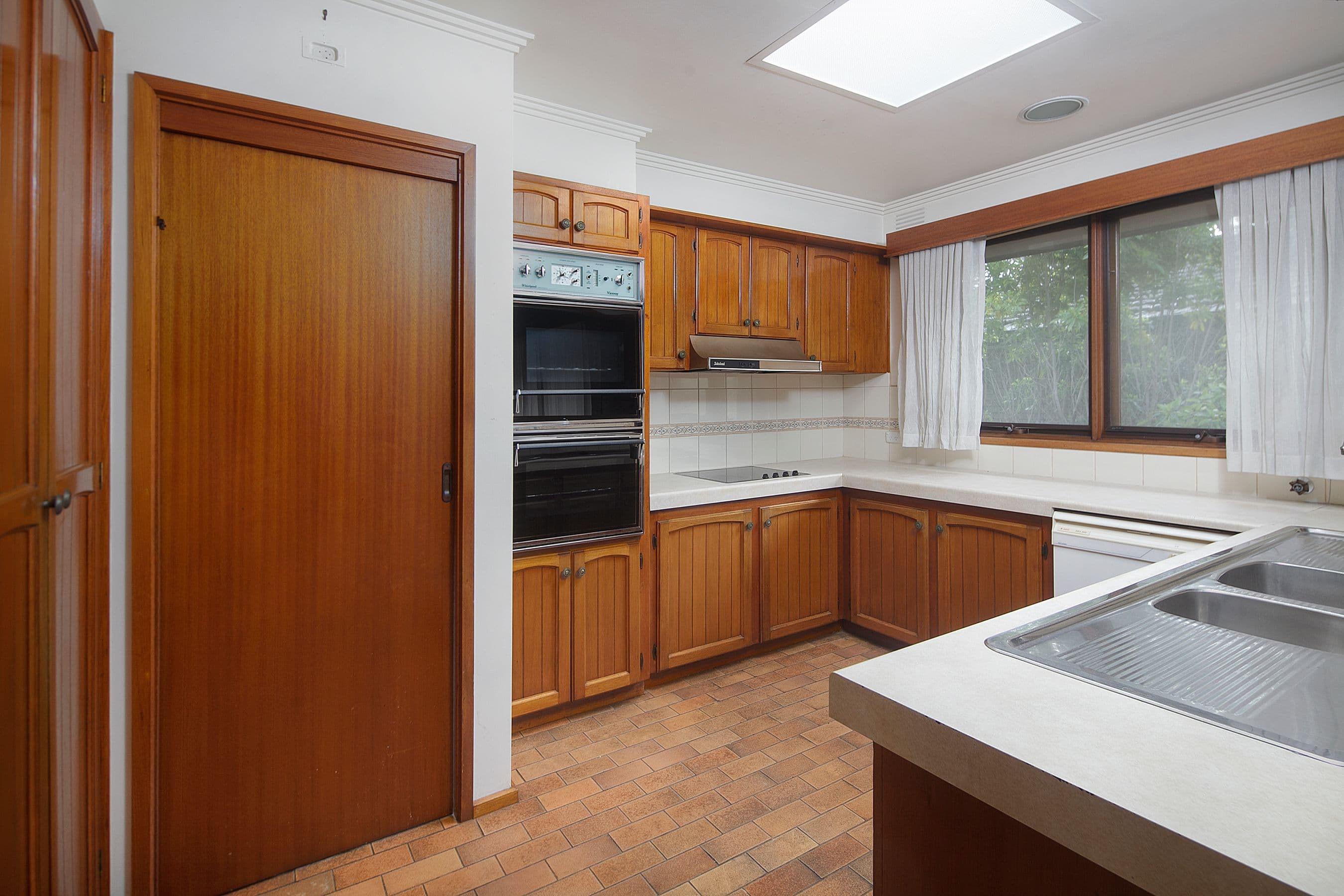 13 Brendan Avenue, Doncaster VIC 3108, Doncaster - Thumbnail 8