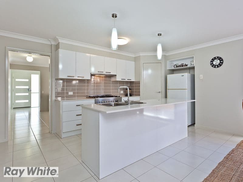 23 Troon Street, North Lakes QLD 4509, North Lakes - Thumbnail 3
