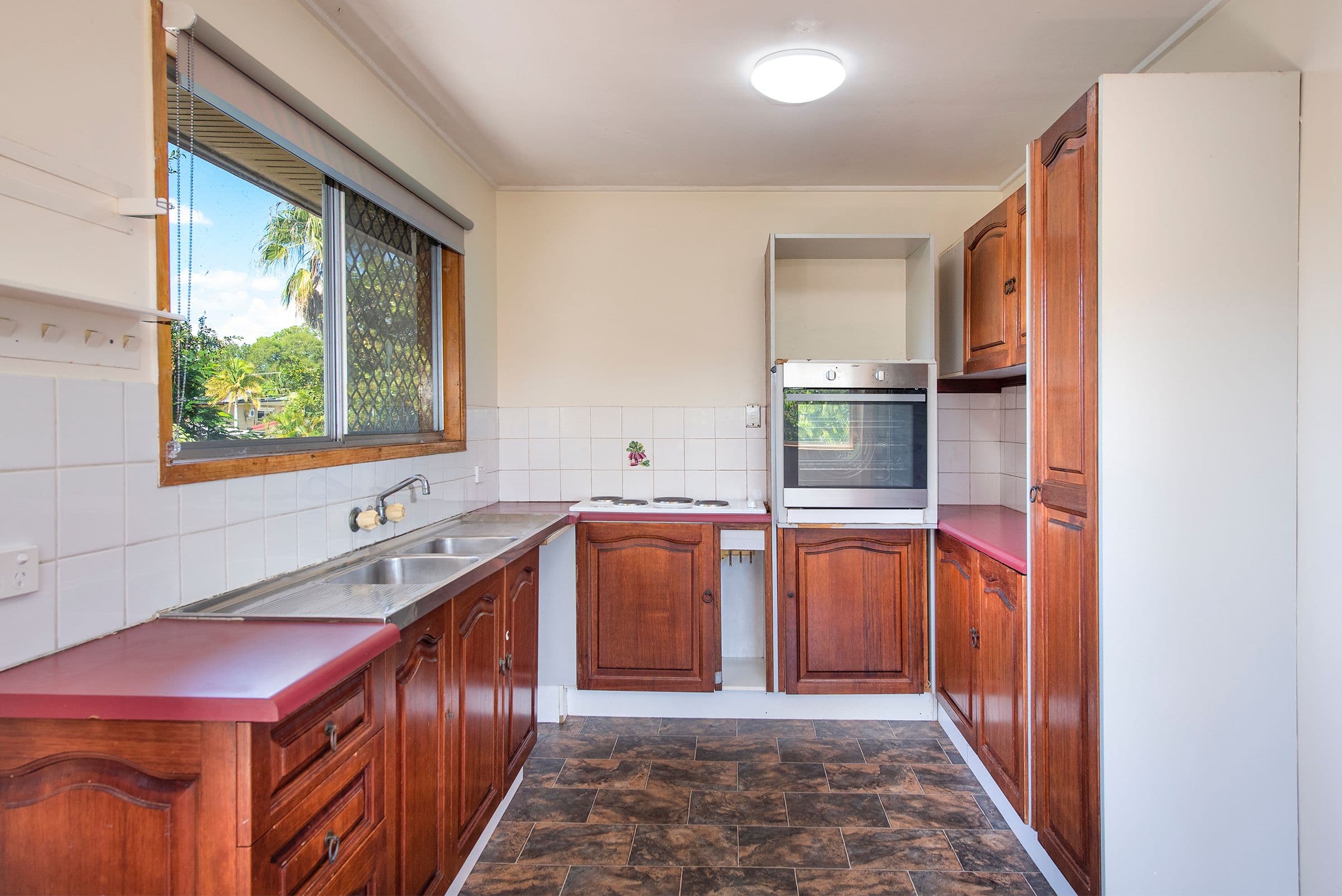 4 Linda Street, Kingston QLD 4114, Kingston - Thumbnail 3