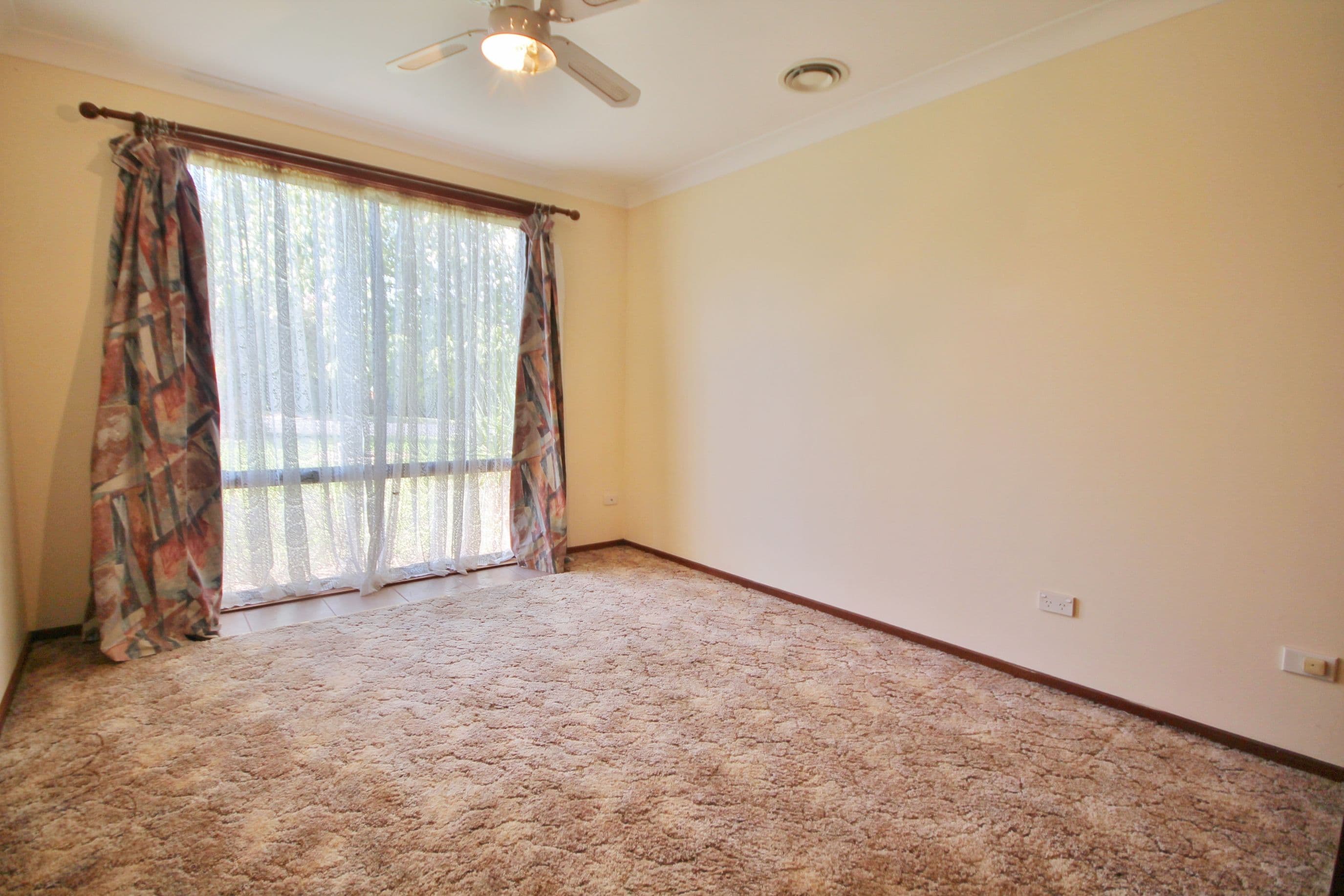 68 Blackett Avenue, Young - Thumbnail 7