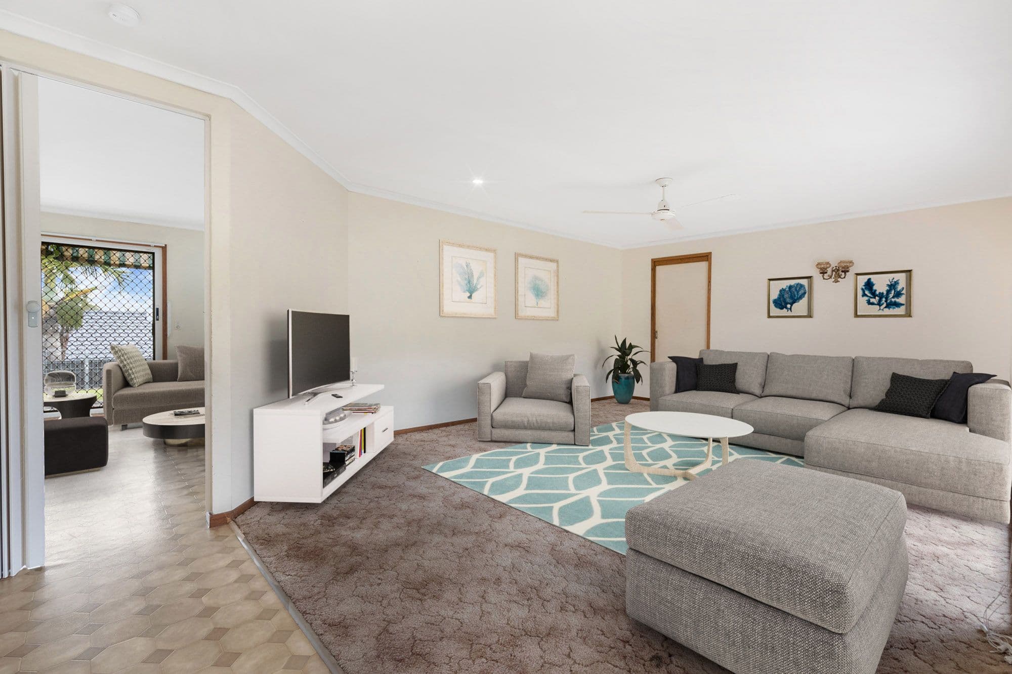 2 Duesbury Crescent, Edens Landing QLD 4207, Edens Landing - Thumbnail 2