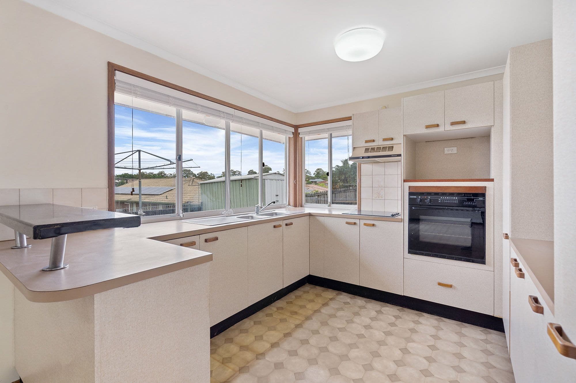 2 Duesbury Crescent, Edens Landing QLD 4207, Edens Landing - Thumbnail 5