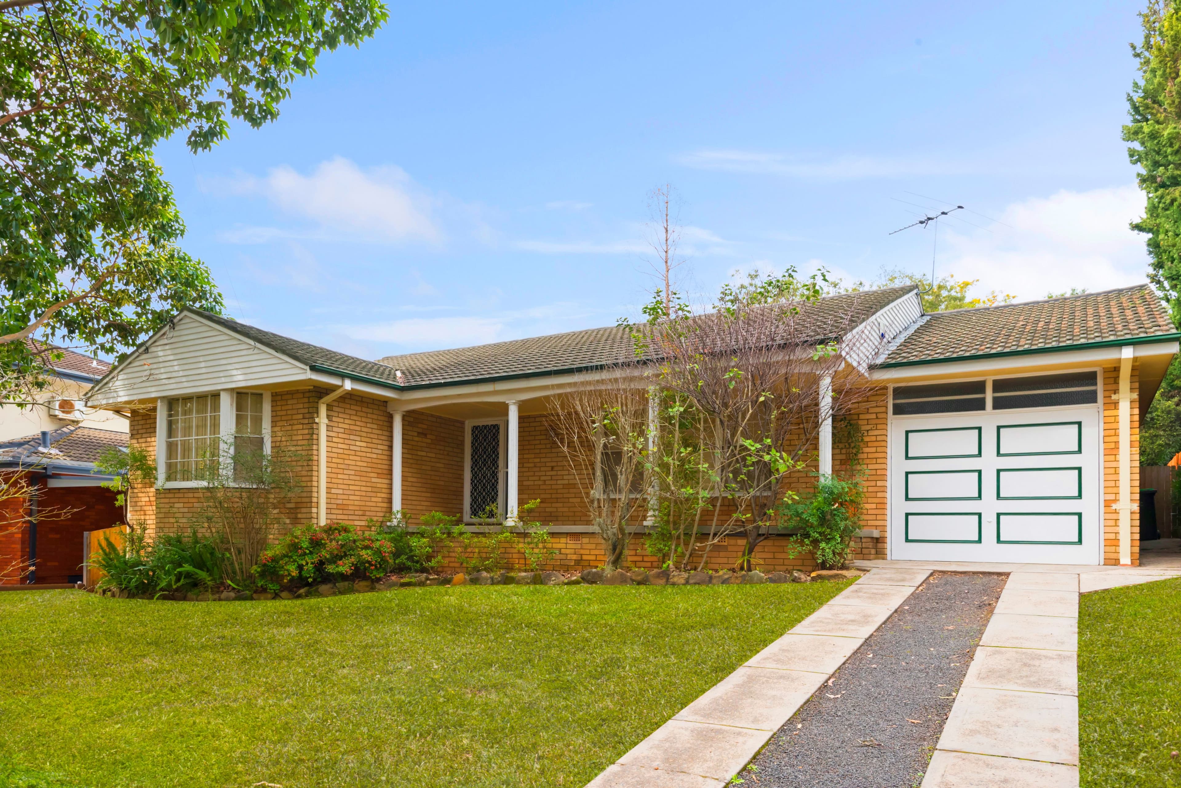 14 Plympton Road, Carlingford - Image 1