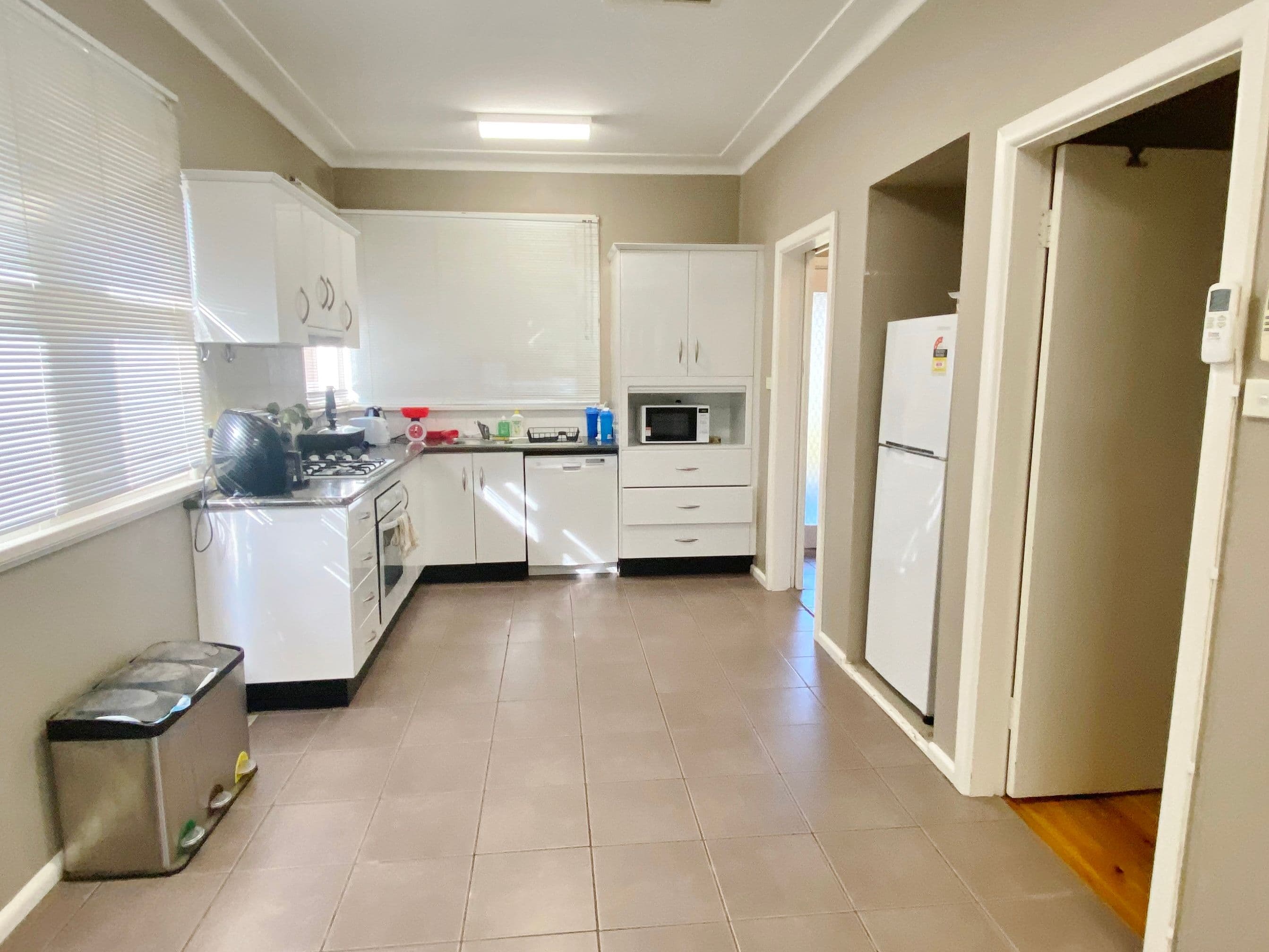 8 Karabah Avenue, Young NSW 2594, Young - Thumbnail 4