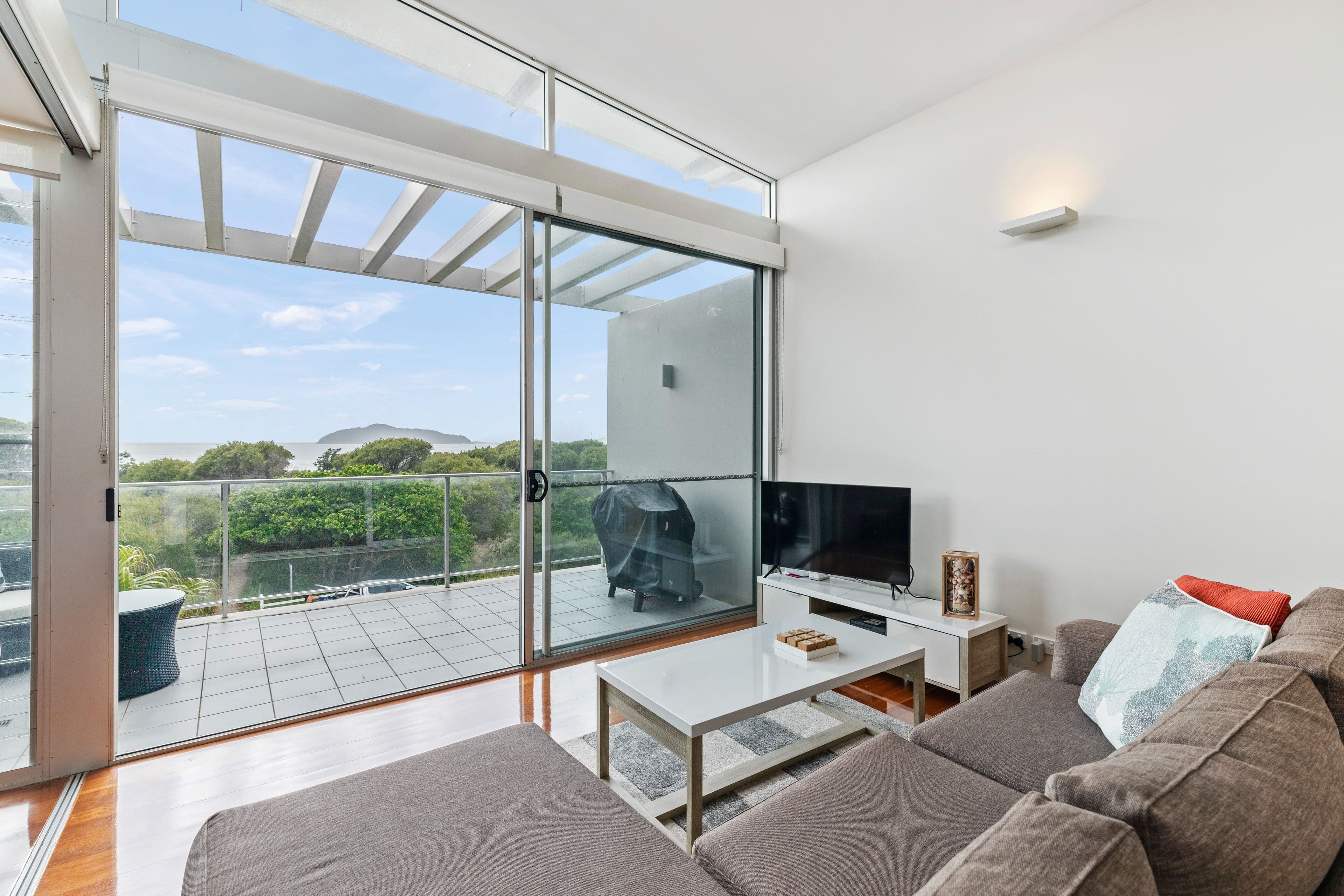 15/13-17 Beach Road, Hawks Nest NSW 2324, Hawks Nest - Thumbnail 2