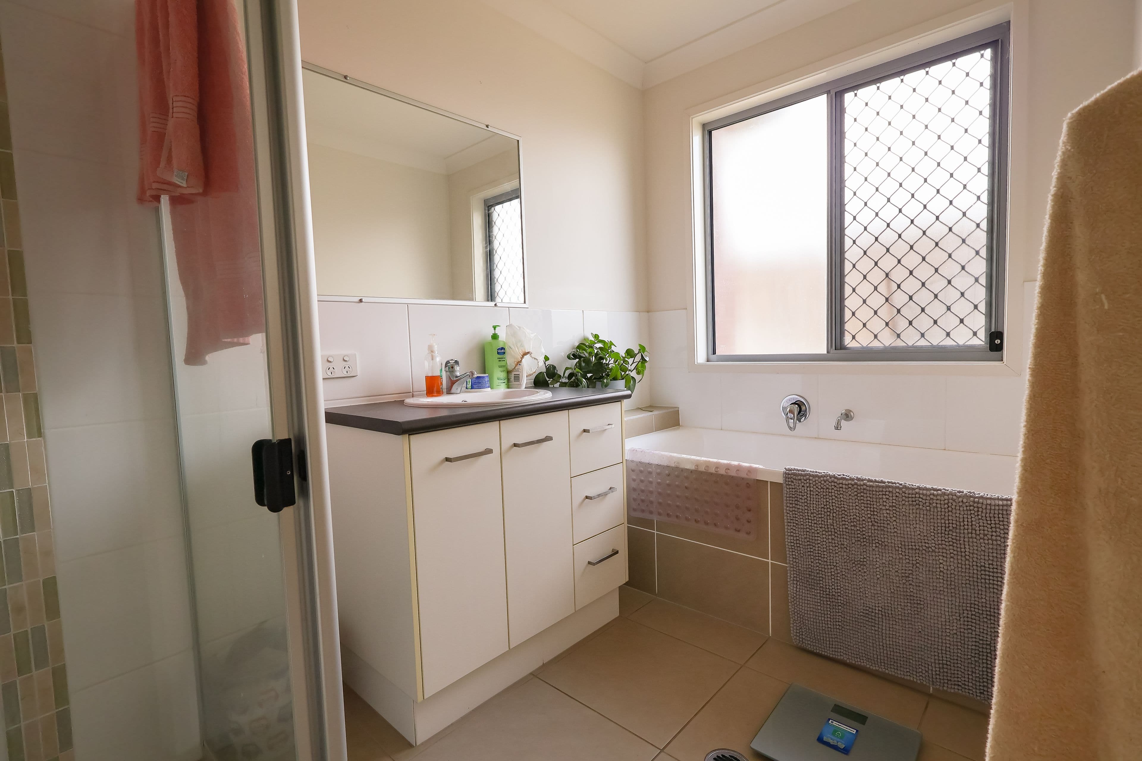 6 Clearview Drive, Roma QLD 4455, Roma - Thumbnail 6