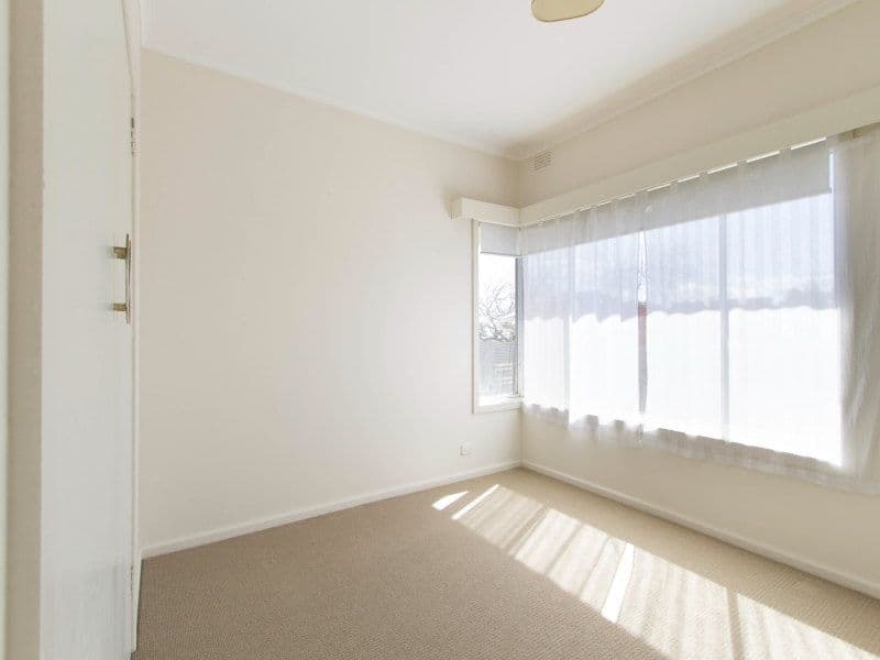 13 Tavistock Road, FRANKSTON SOUTH VIC 3199, Frankston South - Thumbnail 4
