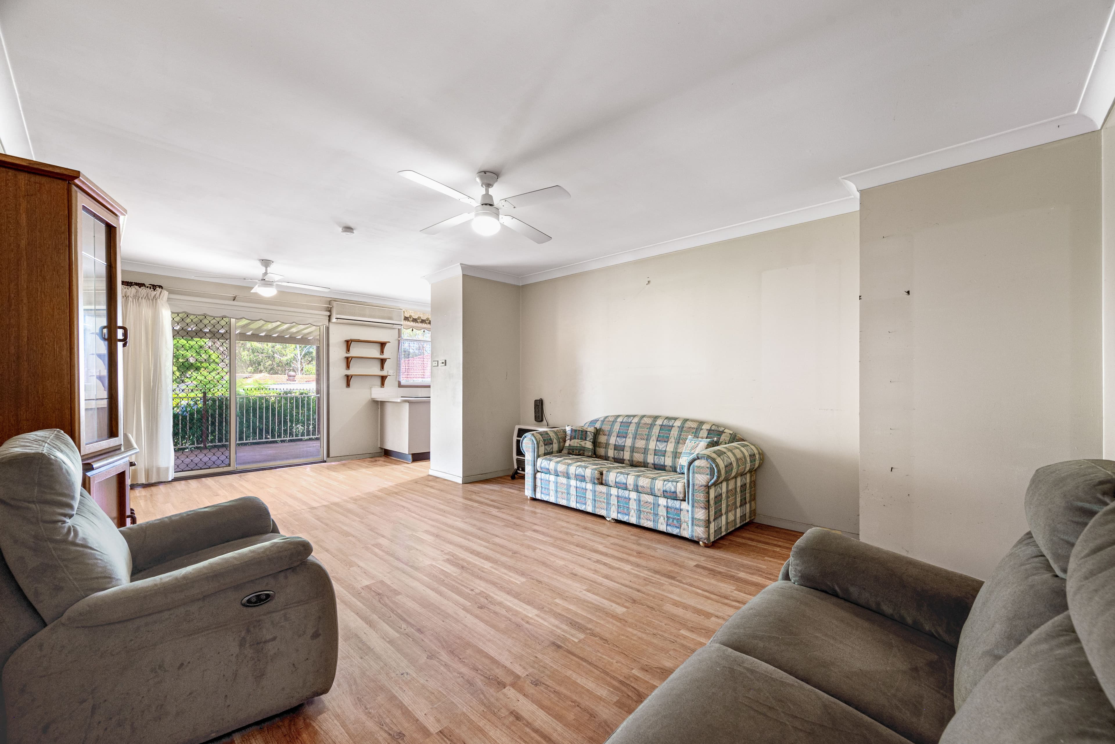 7 Gentian Avenue, Macquarie Fields NSW 2564, Macquarie Fields - Thumbnail 4