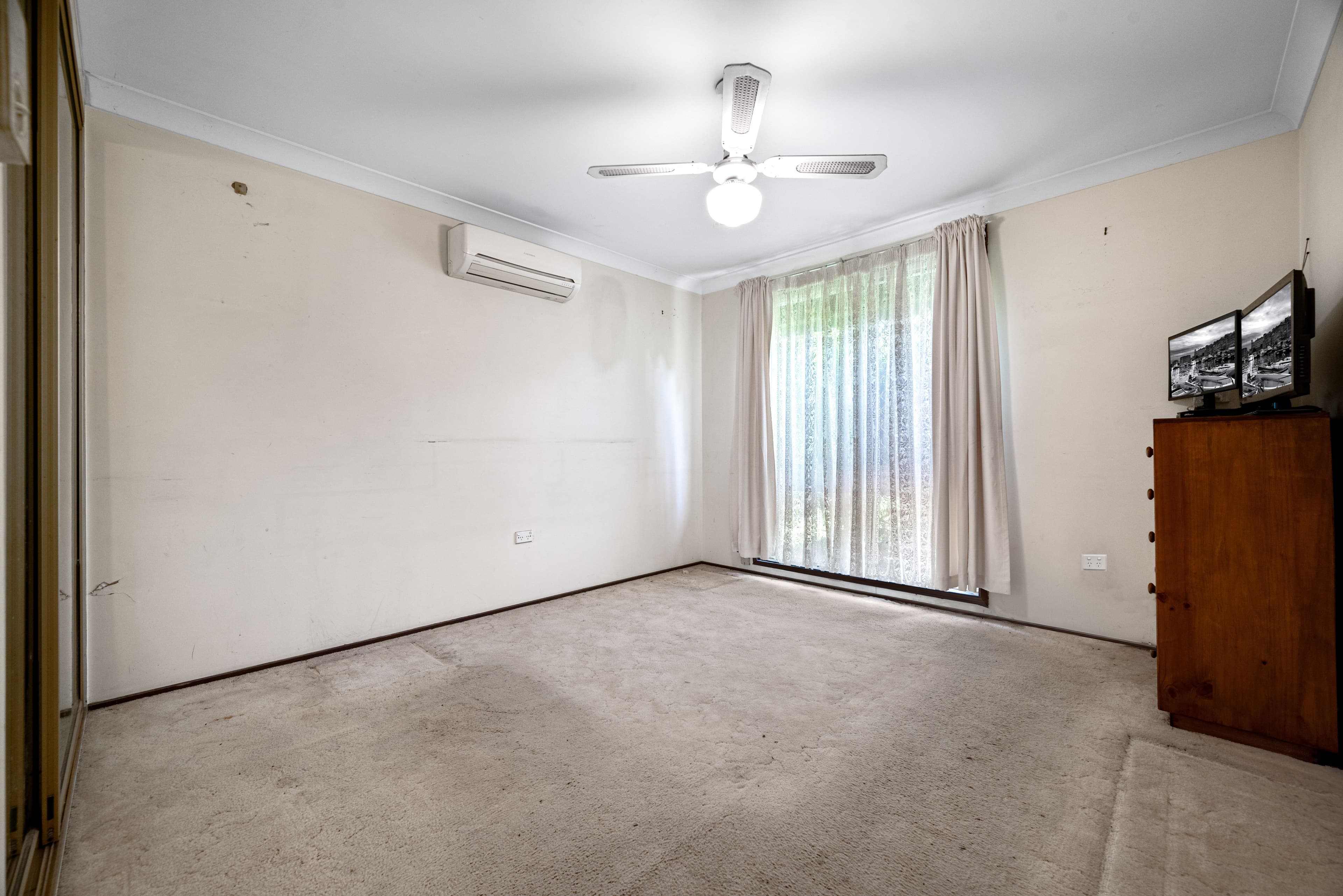 7 Gentian Avenue, Macquarie Fields NSW 2564, Macquarie Fields - Thumbnail 7