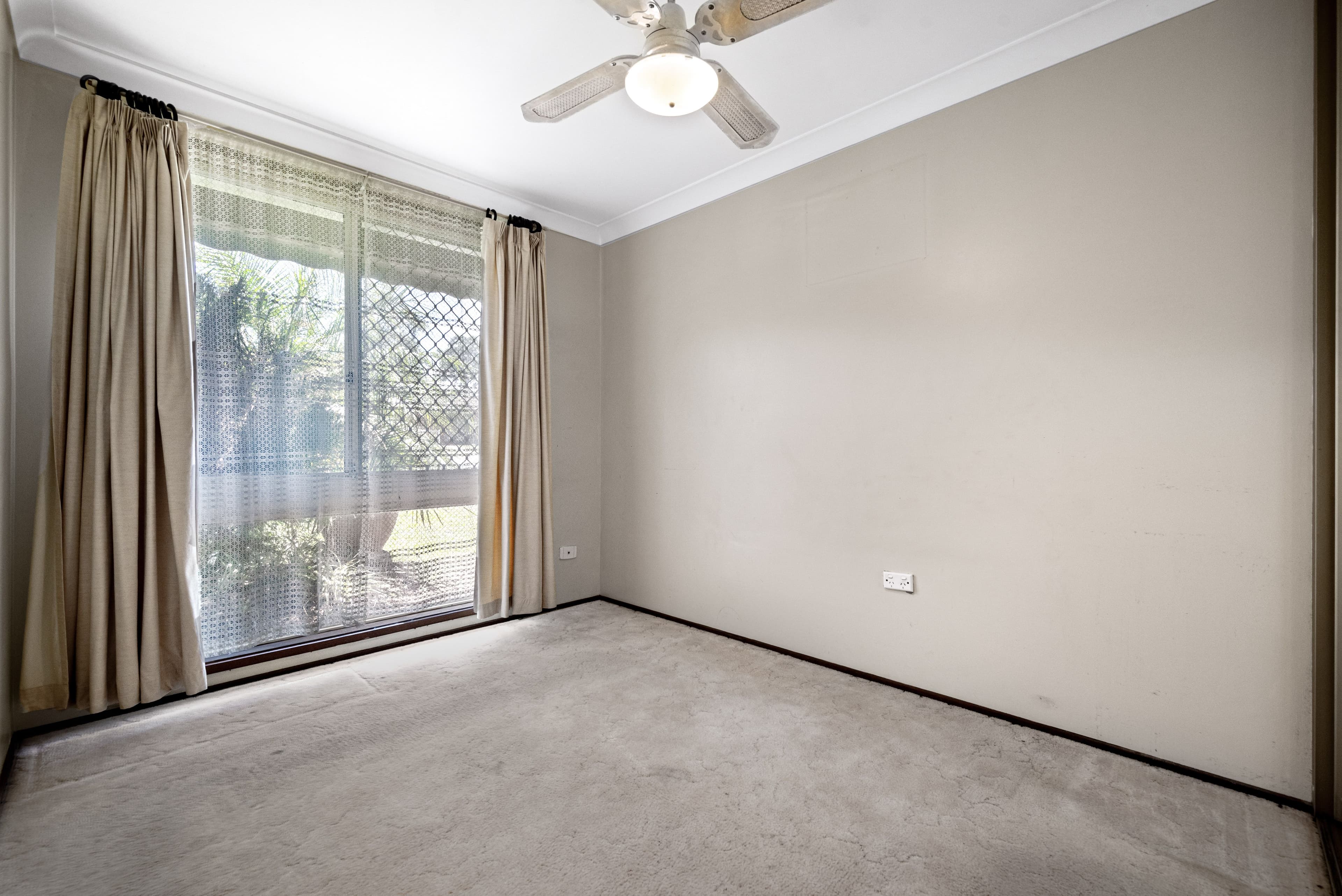 7 Gentian Avenue, Macquarie Fields NSW 2564, Macquarie Fields - Thumbnail 8