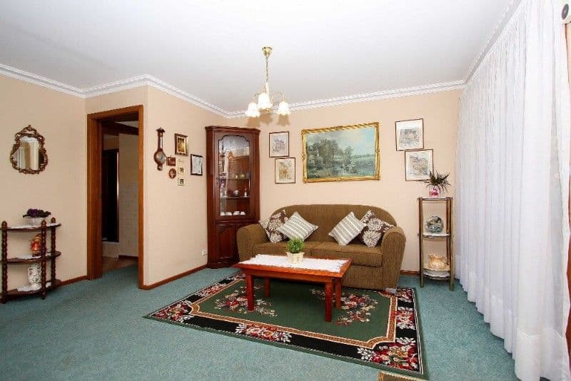 37 Warwick Road, GREENSBOROUGH VIC 3088, Greensborough - Thumbnail 3