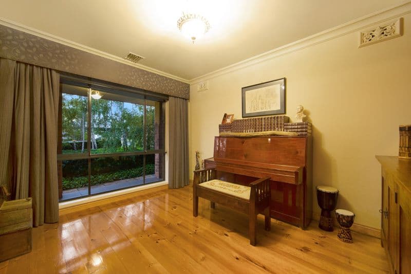 11 Hinkler Crescent, Modbury Heights SA 5092, Modbury Heights - Thumbnail 4