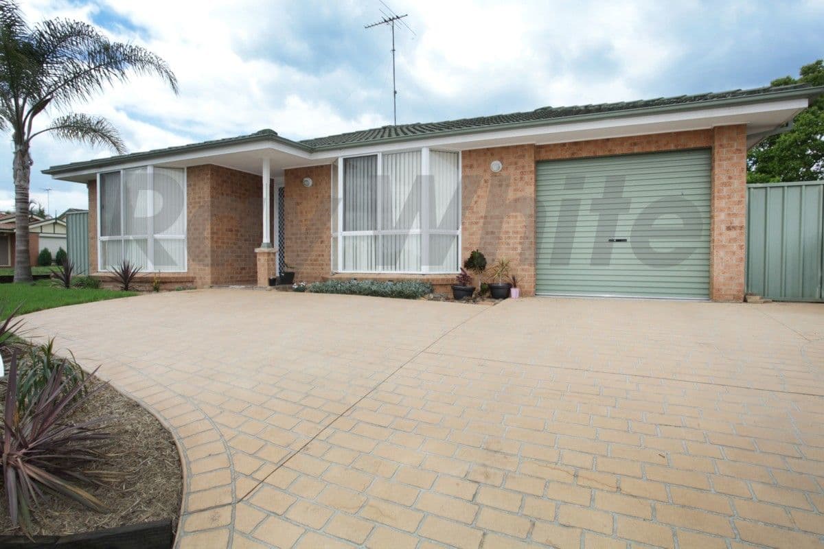35 Buyu Road, GLENMORE PARK NSW 2745, Glenmore Park - Image 1