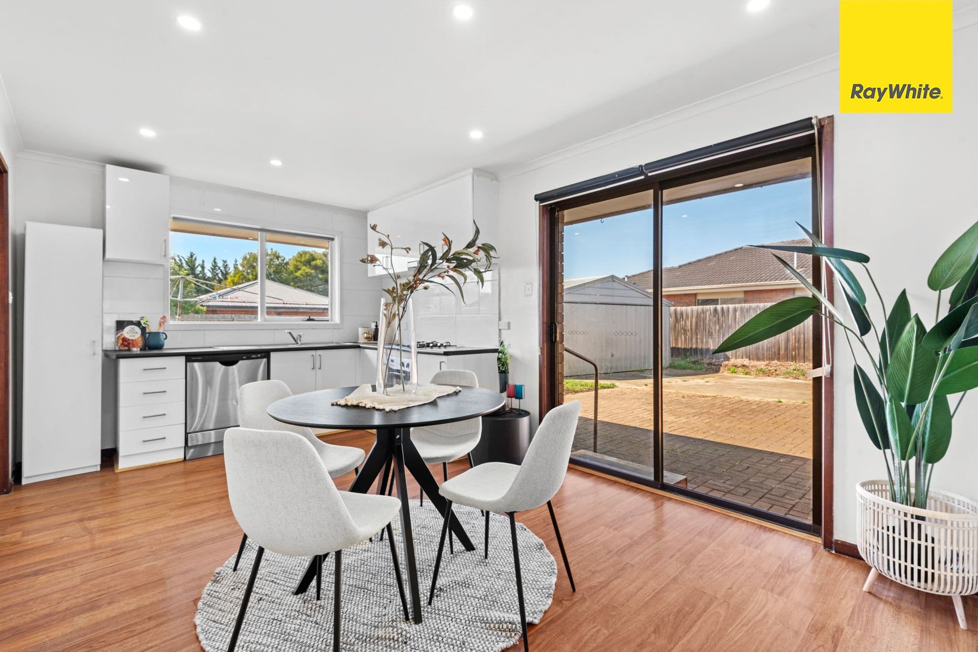 16 Chelmsford Way, Melton West VIC 3337, Melton West - Thumbnail 8