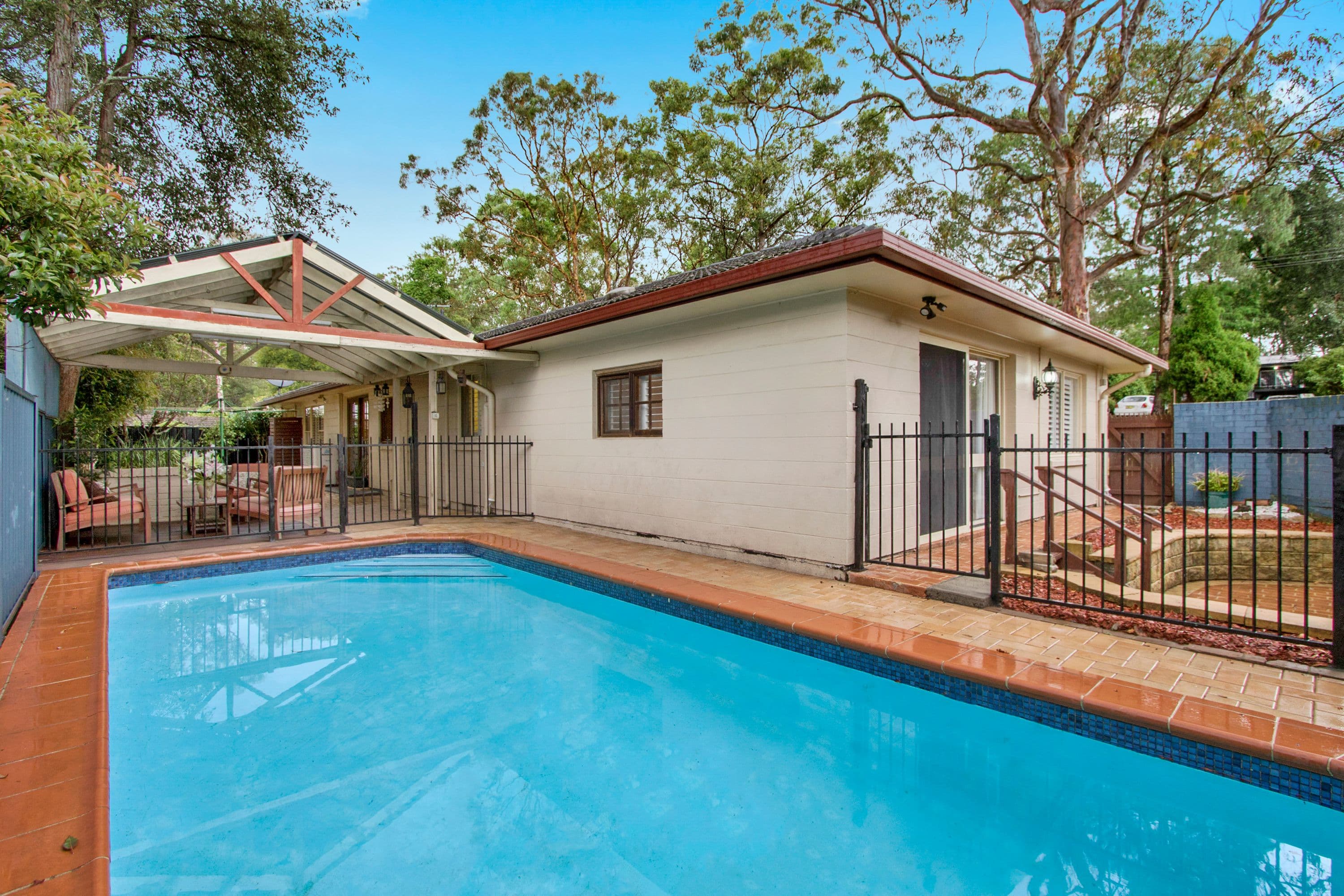 2 Waratah Street, Bowen Mountain - Image 1