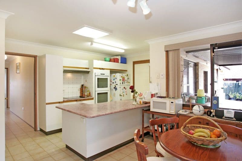 15 Peta Close, BATEAU BAY NSW 2261, Bateau Bay - Thumbnail 4