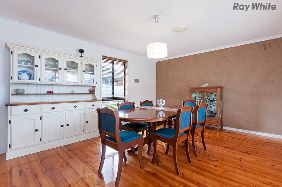 6 Lago Close, Keilor Downs VIC 3038, Keilor Downs - Thumbnail 2