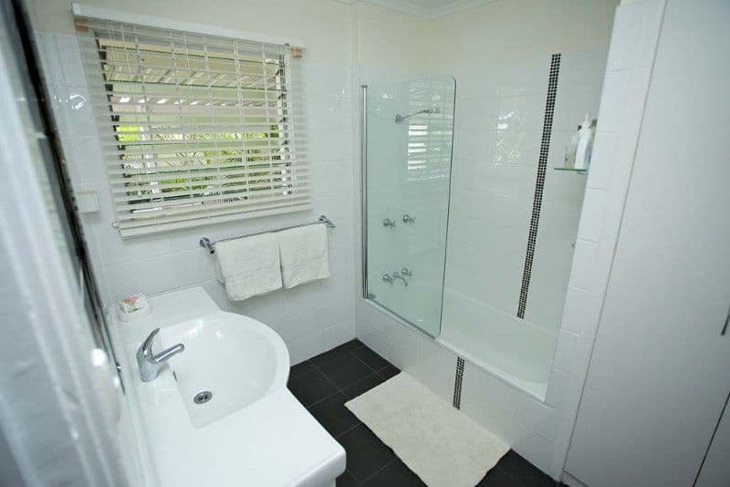 19 Luprena Street, MANSFIELD QLD 4122, Mansfield - Thumbnail 2