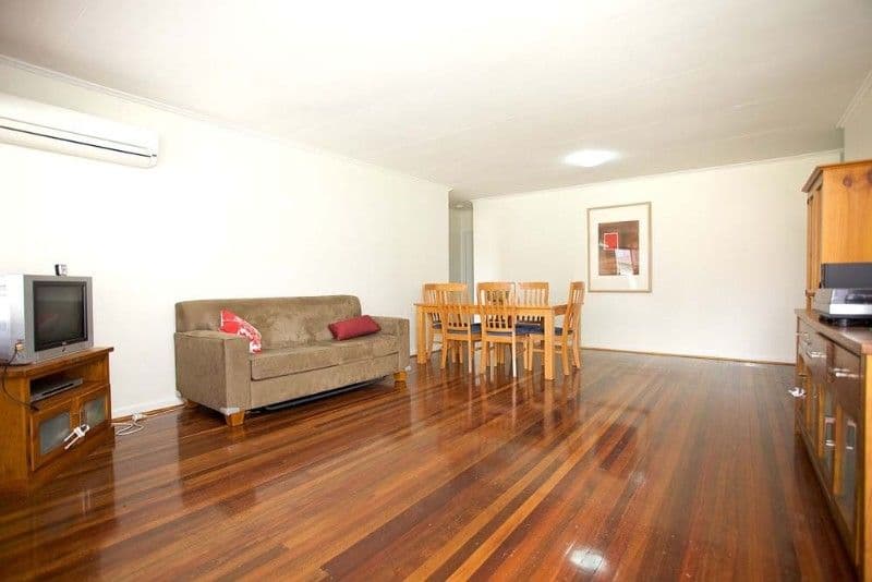19 Luprena Street, MANSFIELD QLD 4122, Mansfield - Thumbnail 3