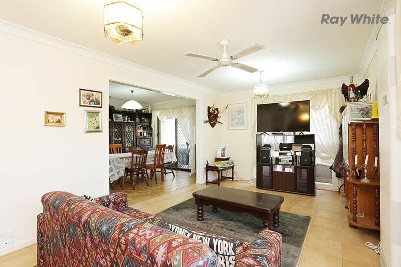 3 Roach Drive, Altona Meadows VIC 3028, Altona Meadows - Thumbnail 3