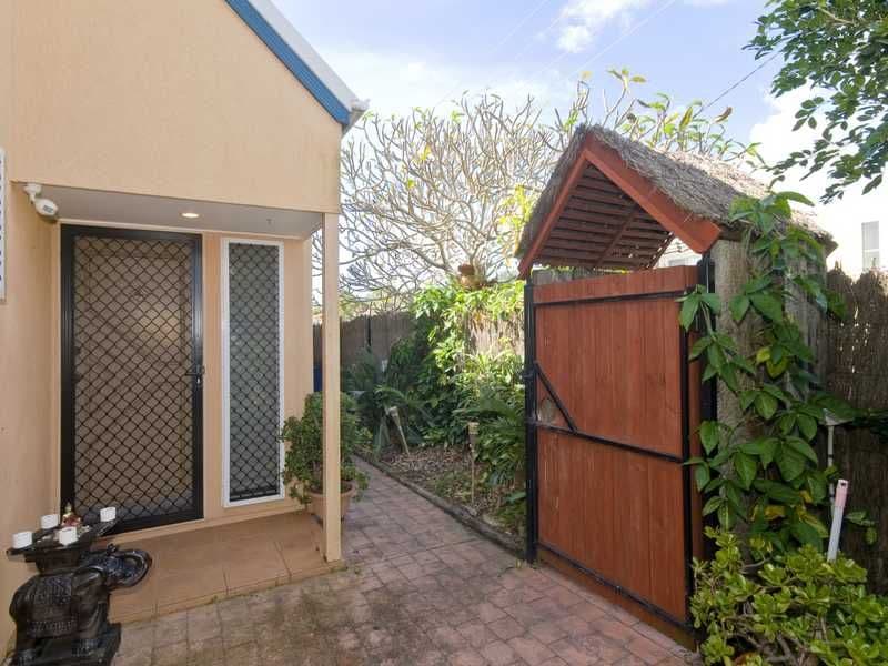 29 Twenty Fifth Avenue, PALM BEACH QLD 4221, Palm Beach - Thumbnail 2