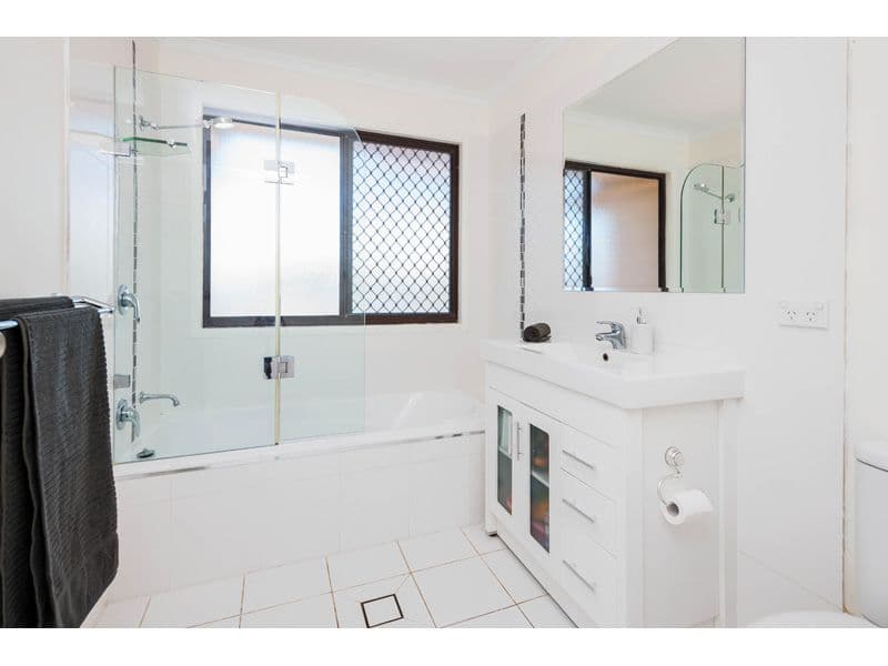 24 Mannetto Street, Wishart QLD 4122, Wishart - Thumbnail 5
