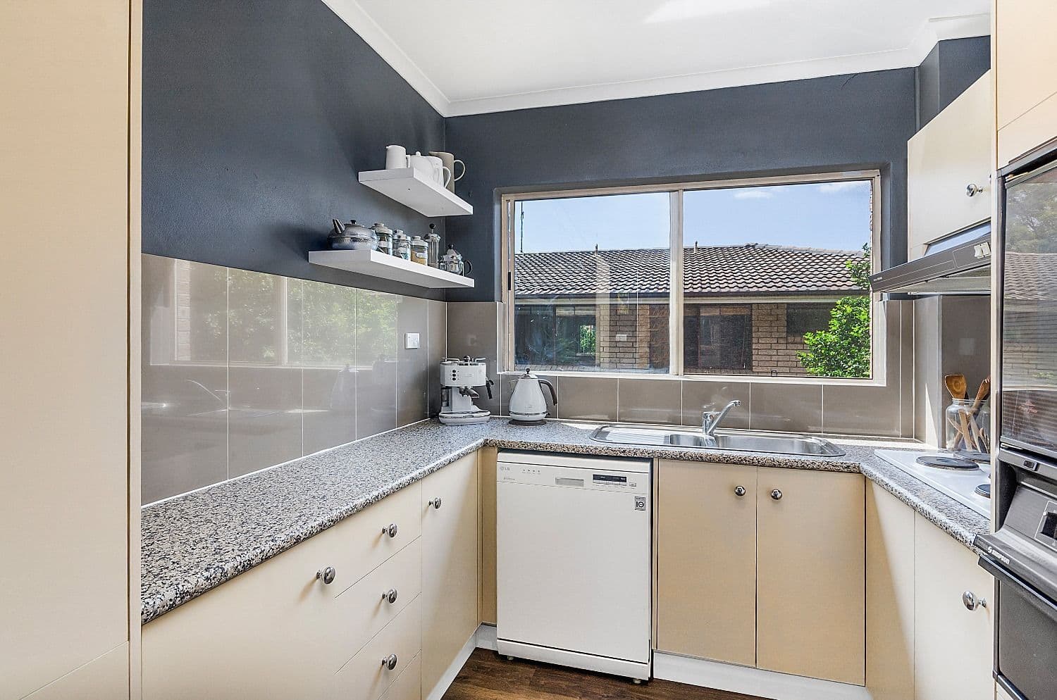46 Thalassa Avenue, East Corrimal NSW 2518, East Corrimal - Thumbnail 3