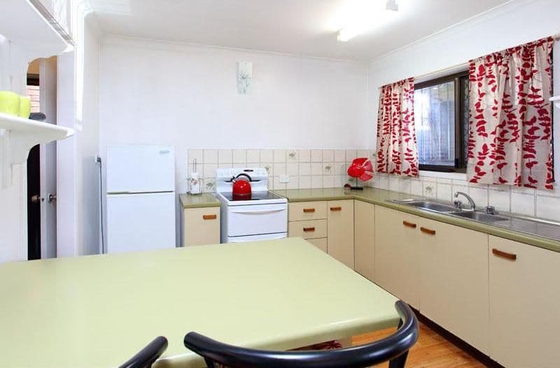 6 Taylor Street, WOOLLOONGABBA QLD 4102, Woolloongabba - Thumbnail 4