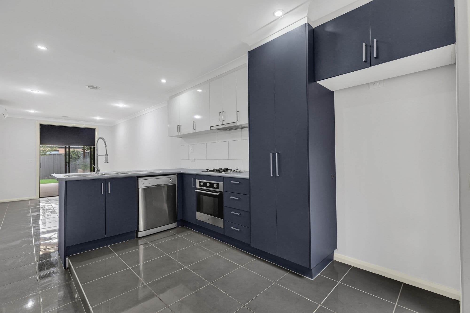 3 Surveyor Street, Wyndham Vale VIC 3024, Wyndham Vale - Thumbnail 2