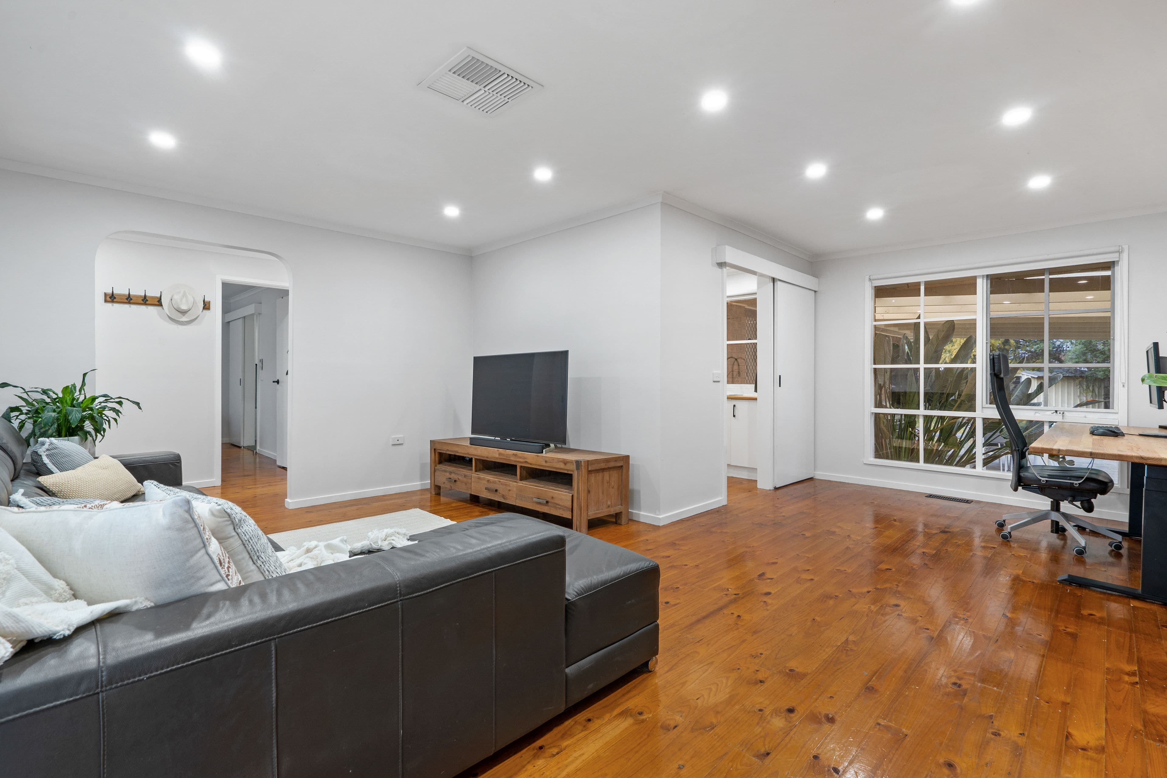 13 Chisholm Court, Mill Park VIC 3082, Mill Park - Thumbnail 3