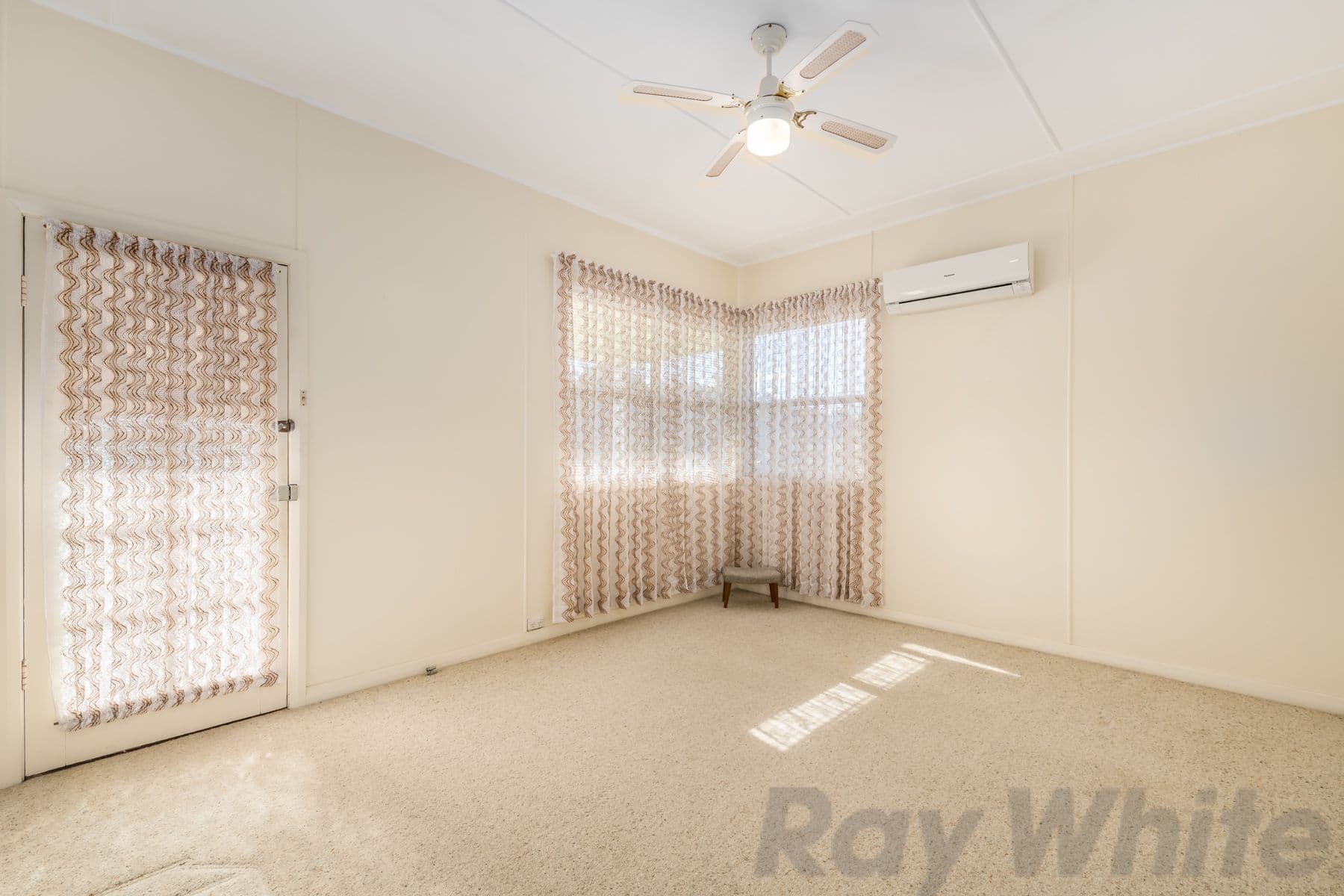 16 Gosford Street, Awaba - Thumbnail 5