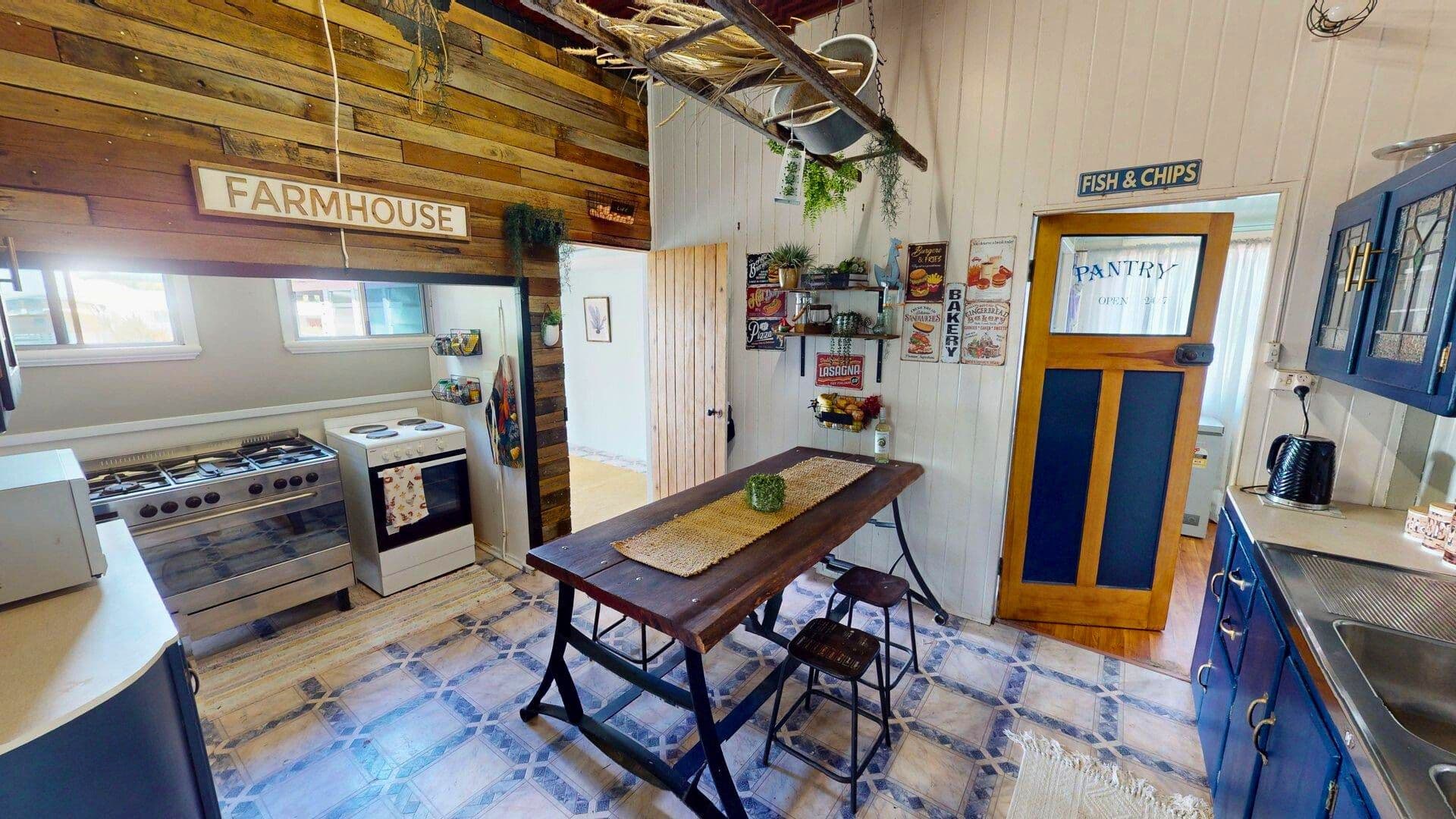 13 Pineapple Street, Gayndah QLD 4625, Gayndah - Thumbnail 2