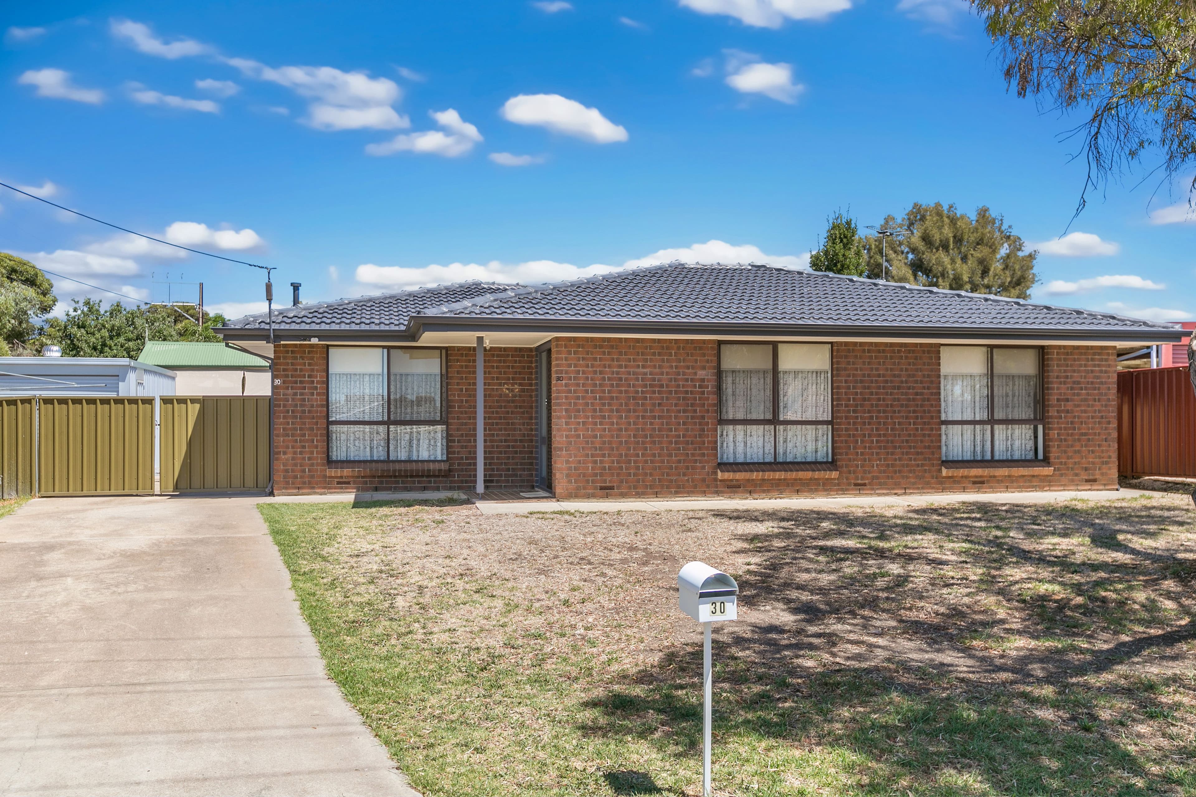 30 Stirling Drive, Morphett Vale SA 5162, Morphett Vale - Thumbnail 2